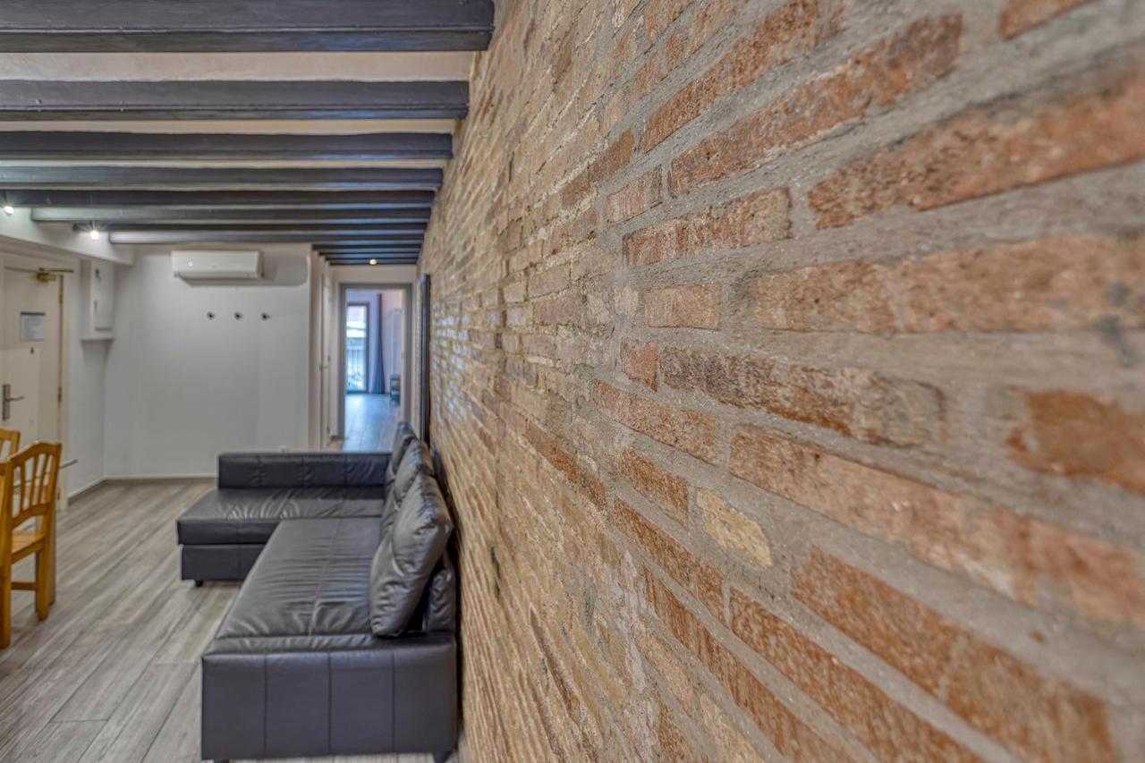 Hostal Bedmates Barcelona Eksteriør billede