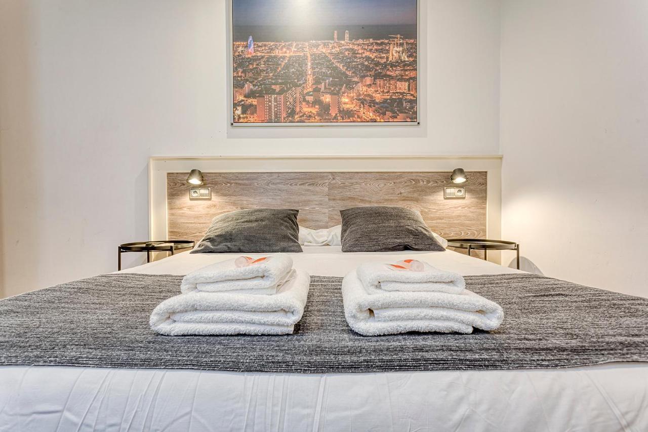 Hostal Bedmates Barcelona Eksteriør billede