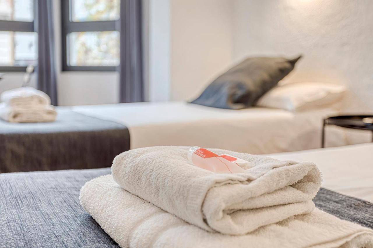 Hostal Bedmates Barcelona Eksteriør billede