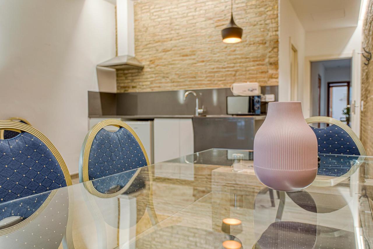 Hostal Bedmates Barcelona Eksteriør billede