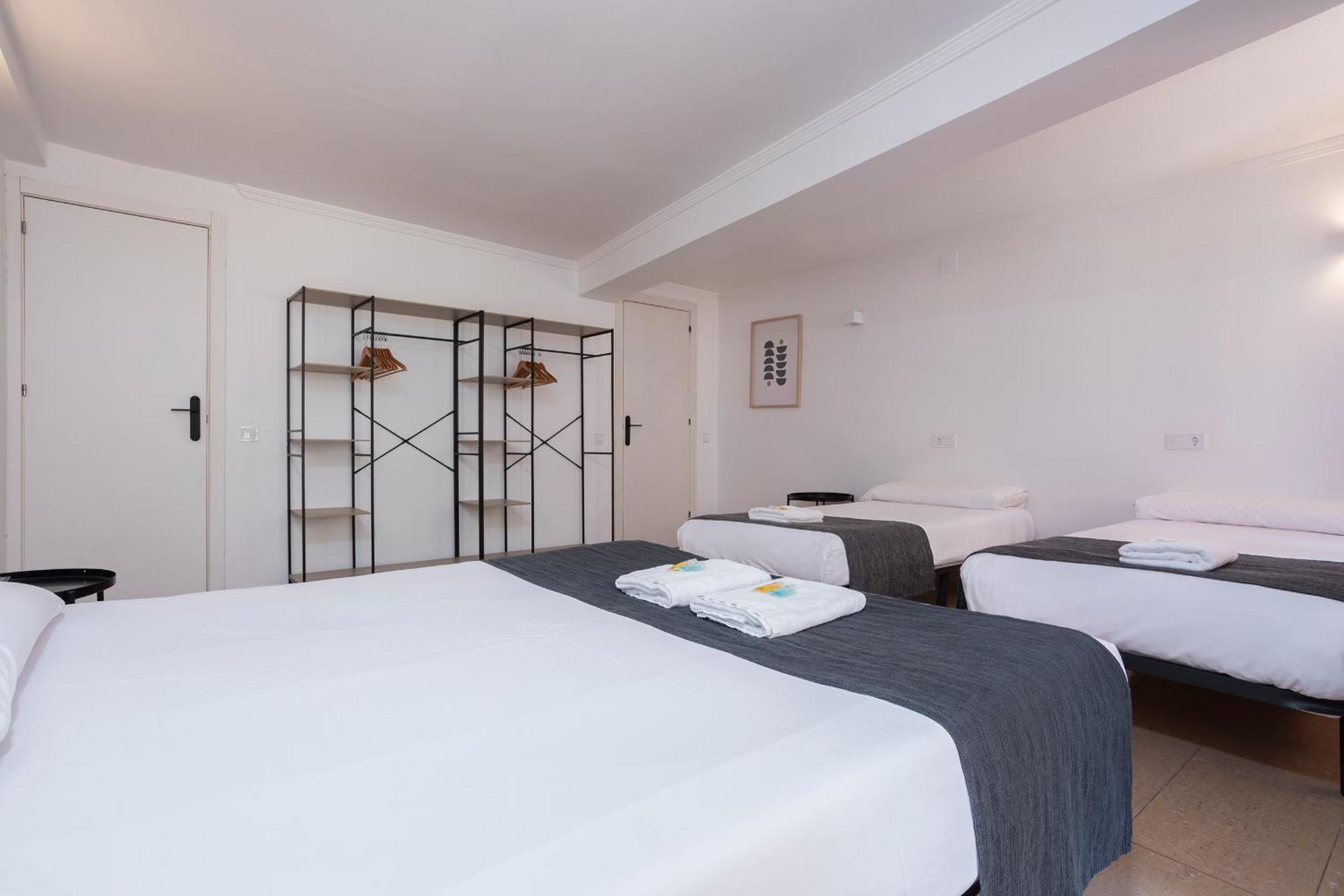Hostal Bedmates Barcelona Eksteriør billede