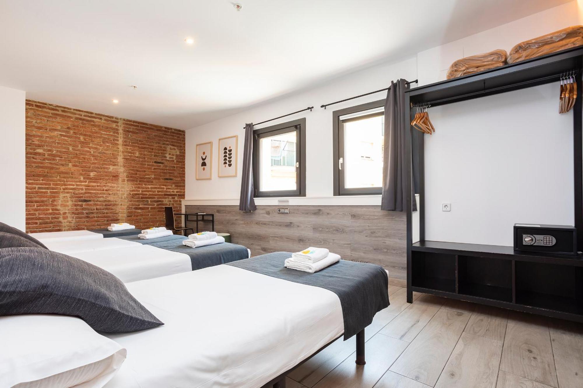 Hostal Bedmates Barcelona Eksteriør billede