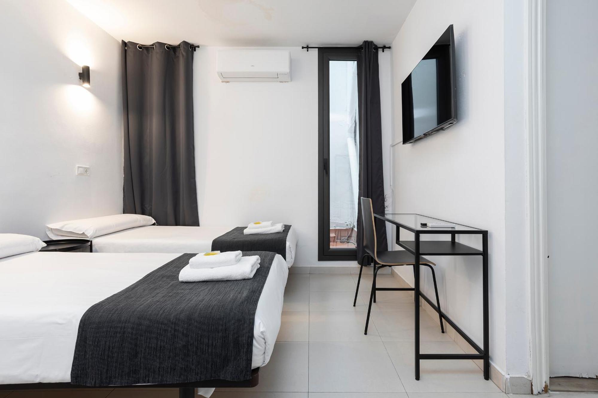 Hostal Bedmates Barcelona Eksteriør billede